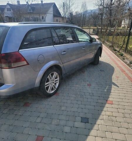 Серый Опель Вектра, объемом двигателя 3 л и пробегом 300 тыс. км за 4200 $, фото 3 на Automoto.ua