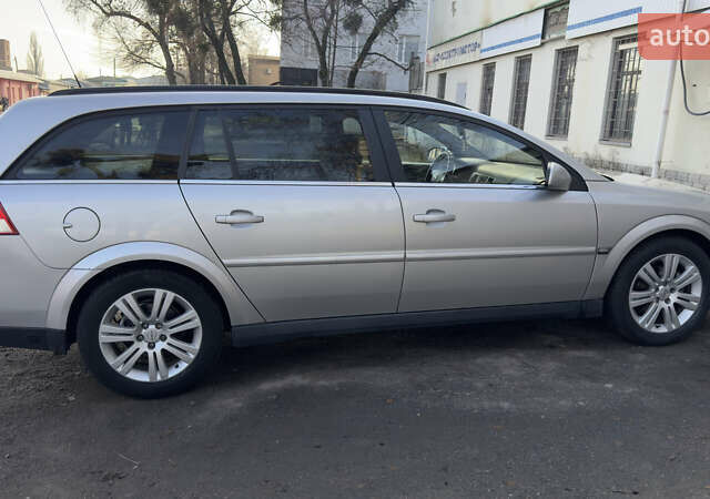 Сірий Опель Вектра, об'ємом двигуна 2.2 л та пробігом 320 тис. км за 4700 $, фото 7 на Automoto.ua