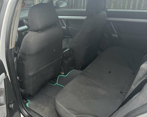 Серый Опель Вектра, объемом двигателя 1.9 л и пробегом 400 тыс. км за 5000 $, фото 5 на Automoto.ua