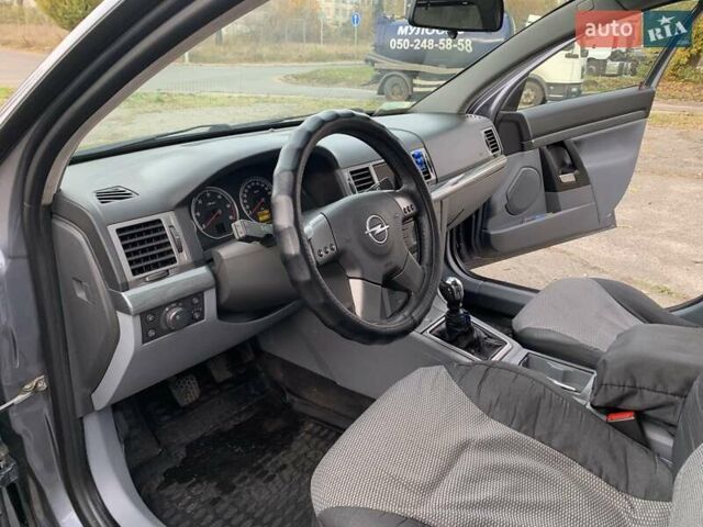 Опель Вектра 2004 в Киеве на Automoto.ua Серый Опель Вектра, объемом двигателя 2.02 л и пробегом 384 тыс. км за 3452 $, фото 81 на Automoto.ua