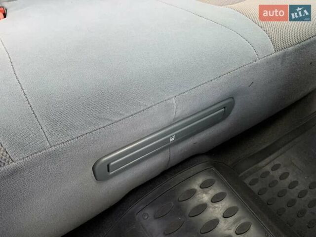 Опель Вектра 2004 в Киеве на Automoto.ua Серый Опель Вектра, объемом двигателя 2.02 л и пробегом 384 тыс. км за 3452 $, фото 87 на Automoto.ua