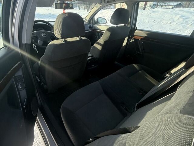 Серый Опель Вектра, объемом двигателя 1.9 л и пробегом 370 тыс. км за 1900 $, фото 7 на Automoto.ua