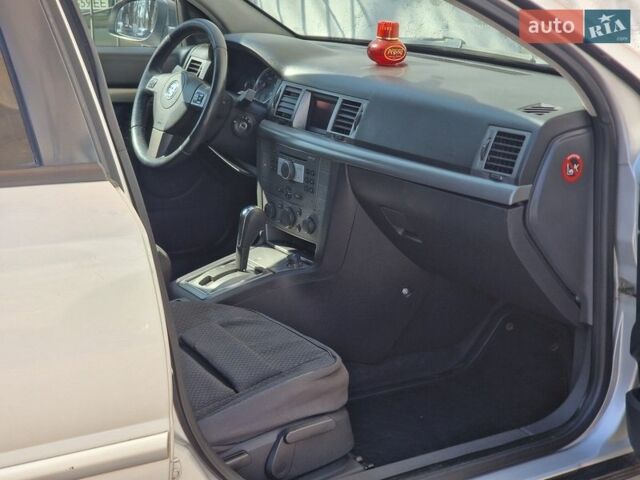 Серый Опель Вектра, объемом двигателя 1.9 л и пробегом 356 тыс. км за 4990 $, фото 36 на Automoto.ua