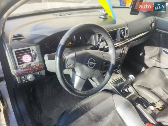 Сірий Опель Вектра, об'ємом двигуна 2.2 л та пробігом 235 тис. км за 4200 $, фото 21 на Automoto.ua