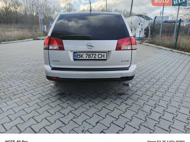 Сірий Опель Вектра, об'ємом двигуна 1.9 л та пробігом 385 тис. км за 3750 $, фото 4 на Automoto.ua