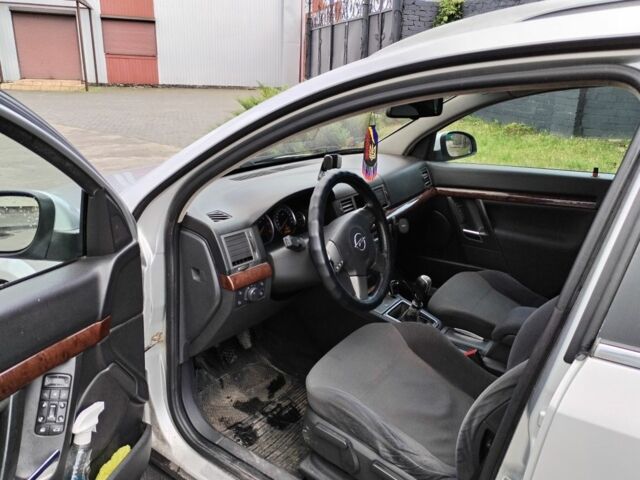 Серый Опель Вектра, объемом двигателя 0 л и пробегом 405 тыс. км за 2350 $, фото 6 на Automoto.ua