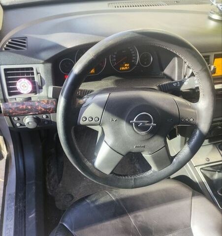 Сірий Опель Вектра, об'ємом двигуна 2.2 л та пробігом 235 тис. км за 4200 $, фото 26 на Automoto.ua