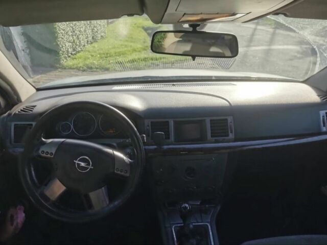 Серый Опель Вектра, объемом двигателя 2.2 л и пробегом 340 тыс. км за 1700 $, фото 6 на Automoto.ua