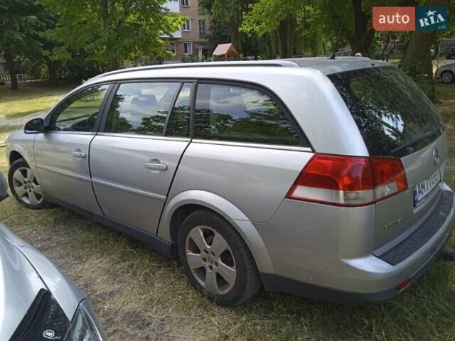 Сірий Опель Вектра, об'ємом двигуна 2.2 л та пробігом 183 тис. км за 4699 $, фото 3 на Automoto.ua