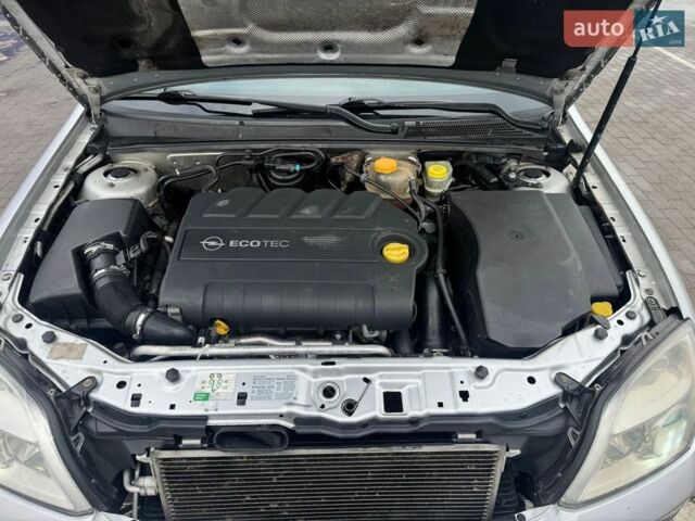 Серый Опель Вектра, объемом двигателя 1.9 л и пробегом 310 тыс. км за 5000 $, фото 2 на Automoto.ua