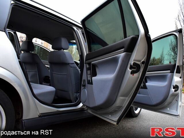 Сірий Опель Вектра, об'ємом двигуна 2 л та пробігом 182 тис. км за 4200 $, фото 9 на Automoto.ua