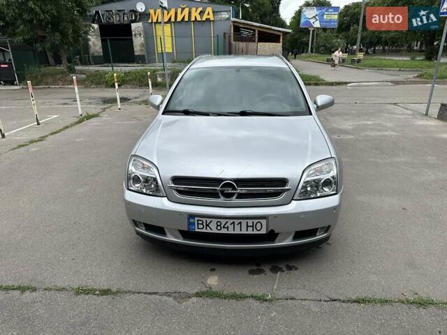 Серый Опель Вектра, объемом двигателя 0 л и пробегом 289 тыс. км за 5000 $, фото 1 на Automoto.ua