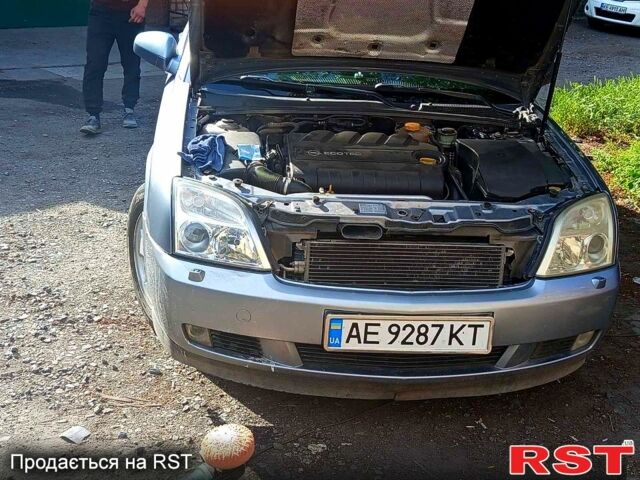 Серый Опель Вектра, объемом двигателя 1.9 л и пробегом 272 тыс. км за 5200 $, фото 3 на Automoto.ua