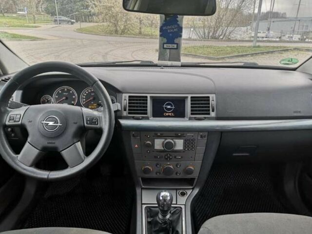 Серый Опель Вектра, объемом двигателя 1.9 л и пробегом 250 тыс. км за 3000 $, фото 3 на Automoto.ua