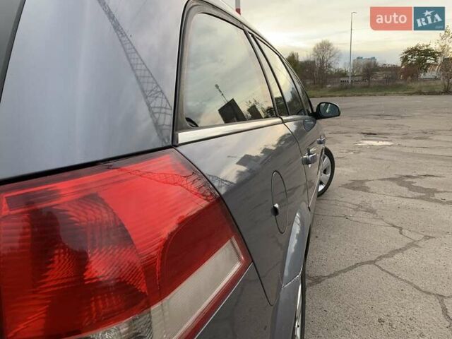 Опель Вектра 2004 в Киеве на Automoto.ua Серый Опель Вектра, объемом двигателя 2.02 л и пробегом 384 тыс. км за 3452 $, фото 12 на Automoto.ua