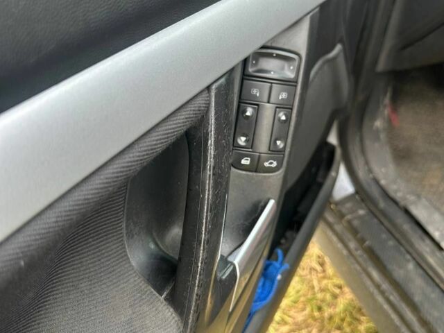 Сірий Опель Вектра, об'ємом двигуна 1.9 л та пробігом 386 тис. км за 4500 $, фото 5 на Automoto.ua