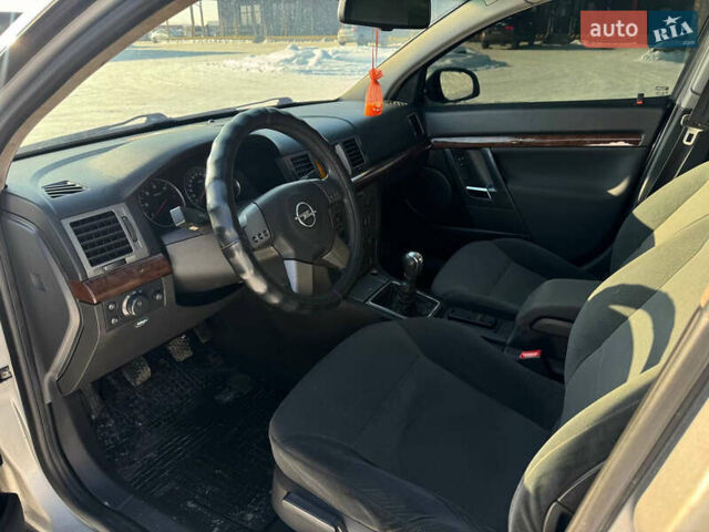 Серый Опель Вектра, объемом двигателя 1.9 л и пробегом 386 тыс. км за 4000 $, фото 10 на Automoto.ua