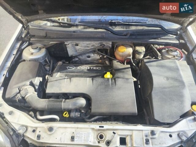 Сірий Опель Вектра, об'ємом двигуна 2.2 л та пробігом 235 тис. км за 4200 $, фото 27 на Automoto.ua