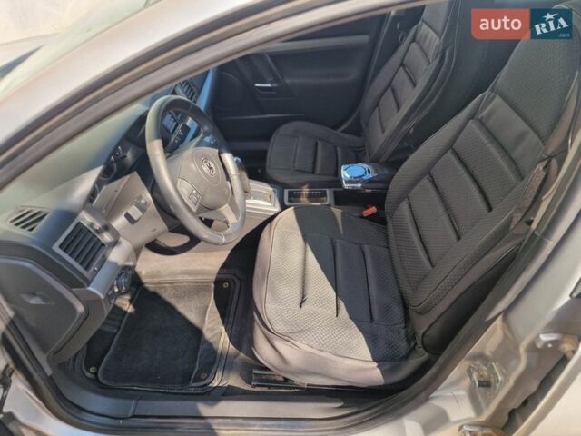 Серый Опель Вектра, объемом двигателя 1.9 л и пробегом 356 тыс. км за 4990 $, фото 30 на Automoto.ua