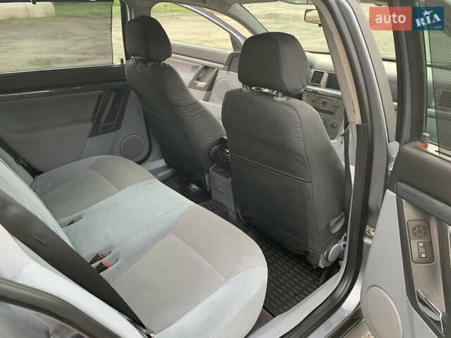 Опель Вектра 2004 в Киеве на Automoto.ua Серый Опель Вектра, объемом двигателя 2.02 л и пробегом 384 тыс. км за 3452 $, фото 67 на Automoto.ua