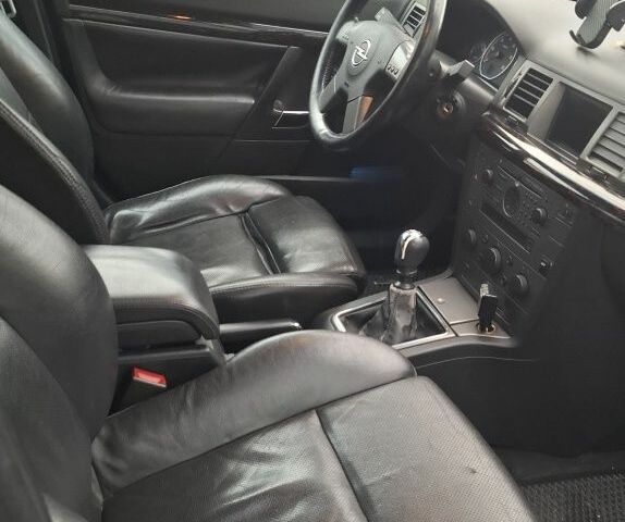 Серый Опель Вектра, объемом двигателя 0 л и пробегом 290 тыс. км за 698 $, фото 2 на Automoto.ua