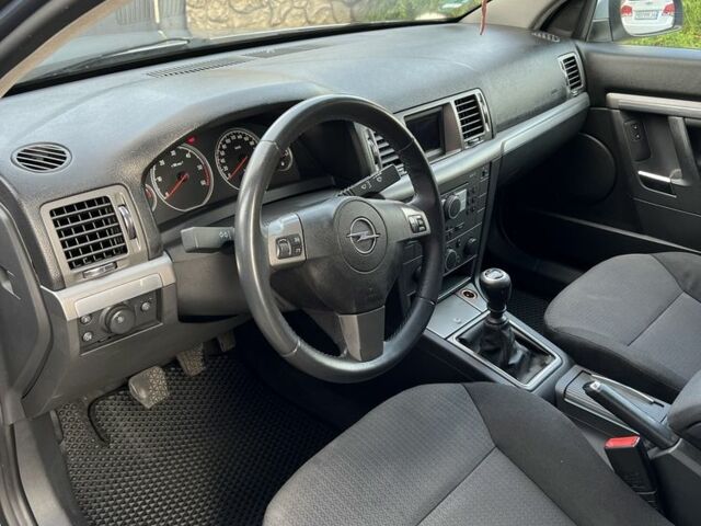 Серый Опель Вектра, объемом двигателя 1.9 л и пробегом 228 тыс. км за 5450 $, фото 9 на Automoto.ua