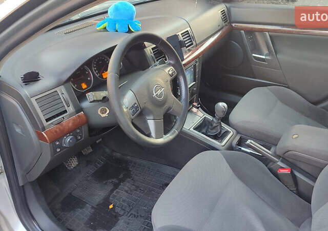Сірий Опель Вектра, об'ємом двигуна 1.91 л та пробігом 239 тис. км за 4700 $, фото 12 на Automoto.ua