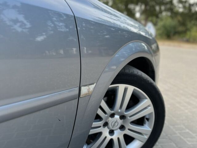 Серый Опель Вектра, объемом двигателя 1.9 л и пробегом 228 тыс. км за 5450 $, фото 3 на Automoto.ua