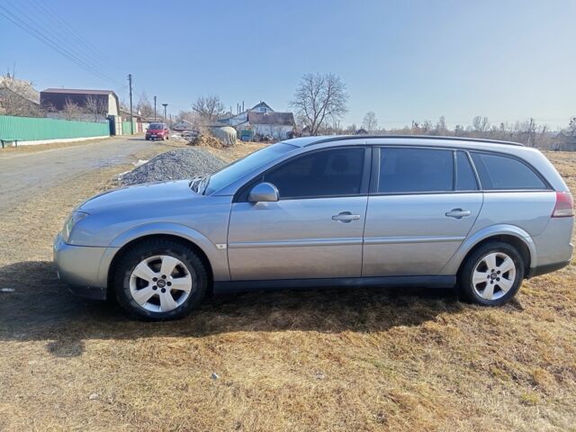 Серый Опель Вектра, объемом двигателя 1.9 л и пробегом 344 тыс. км за 4000 $, фото 4 на Automoto.ua