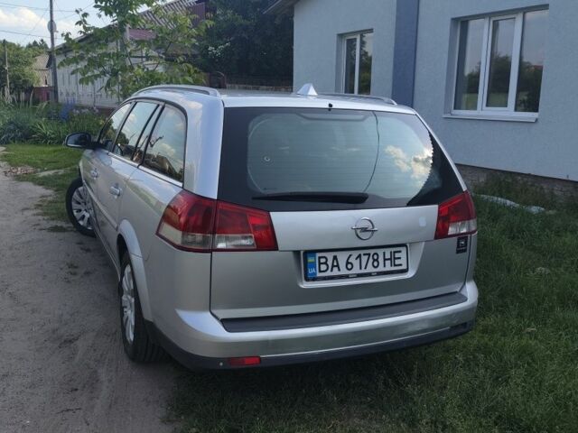 Серый Опель Вектра, объемом двигателя 2.2 л и пробегом 260 тыс. км за 3000 $, фото 1 на Automoto.ua
