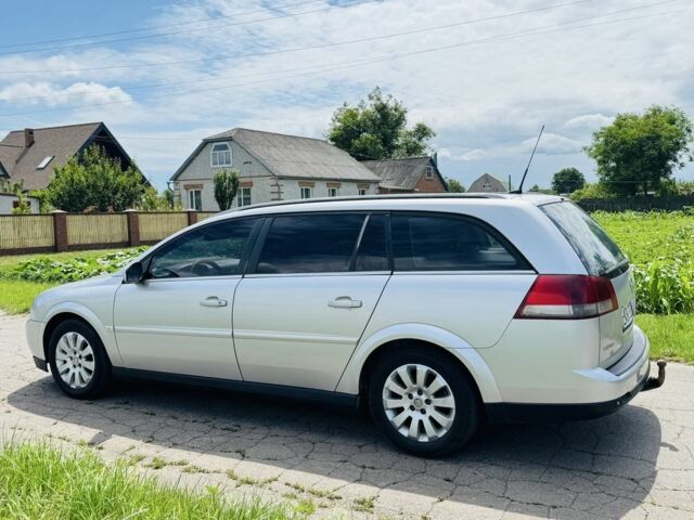 Серый Опель Вектра, объемом двигателя 2.2 л и пробегом 178 тыс. км за 2500 $, фото 2 на Automoto.ua