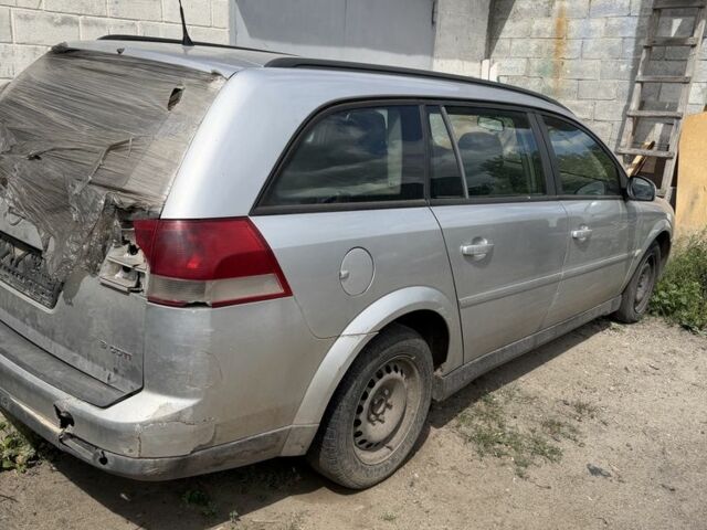 Сірий Опель Вектра, об'ємом двигуна 2 л та пробігом 300 тис. км за 999 $, фото 1 на Automoto.ua