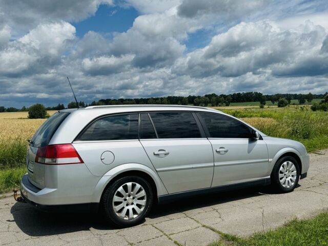 Серый Опель Вектра, объемом двигателя 2.2 л и пробегом 178 тыс. км за 2500 $, фото 6 на Automoto.ua