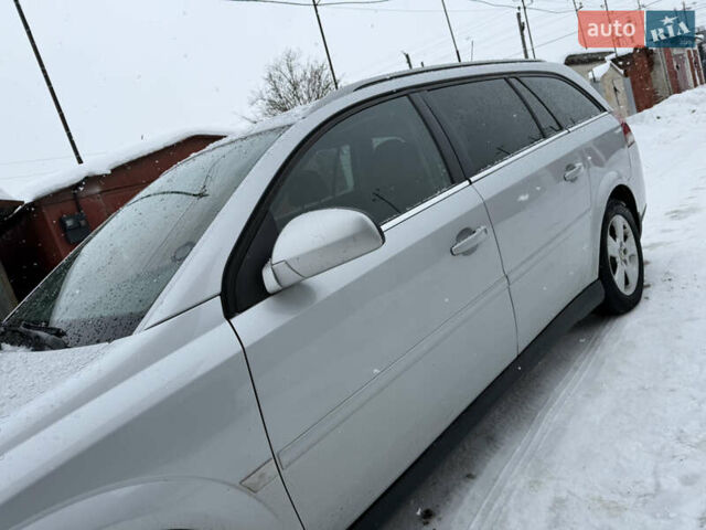 Серый Опель Вектра, объемом двигателя 1.91 л и пробегом 320 тыс. км за 2599 $, фото 4 на Automoto.ua