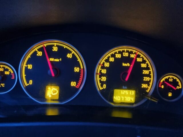 Серый Опель Вектра, объемом двигателя 1.9 л и пробегом 400 тыс. км за 3600 $, фото 7 на Automoto.ua