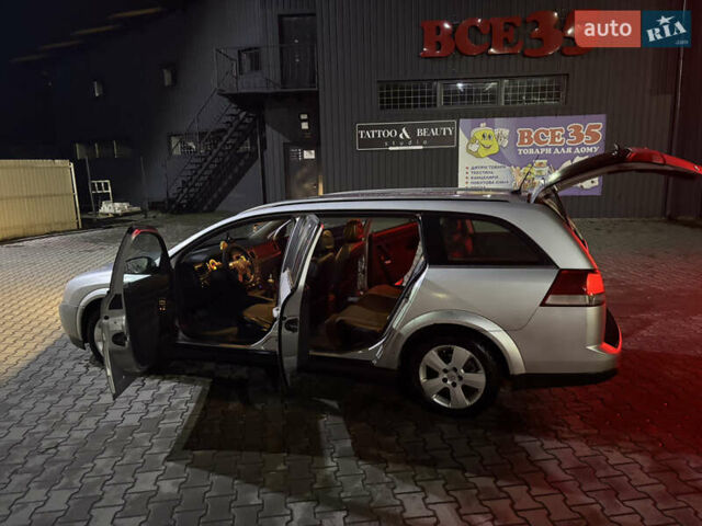 Серый Опель Вектра, объемом двигателя 1.9 л и пробегом 290 тыс. км за 3900 $, фото 9 на Automoto.ua