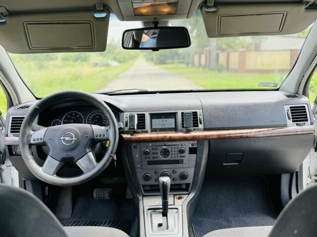 Серый Опель Вектра, объемом двигателя 2.2 л и пробегом 178 тыс. км за 2500 $, фото 7 на Automoto.ua