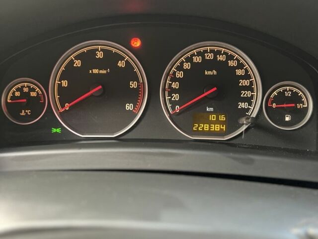 Серый Опель Вектра, объемом двигателя 1.9 л и пробегом 228 тыс. км за 5450 $, фото 20 на Automoto.ua