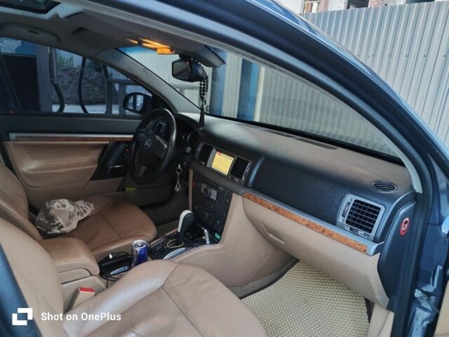 Серый Опель Вектра, объемом двигателя 1.9 л и пробегом 280 тыс. км за 4500 $, фото 2 на Automoto.ua