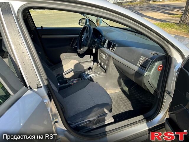 Сірий Опель Вектра, об'ємом двигуна 1.9 л та пробігом 250 тис. км за 4400 $, фото 5 на Automoto.ua