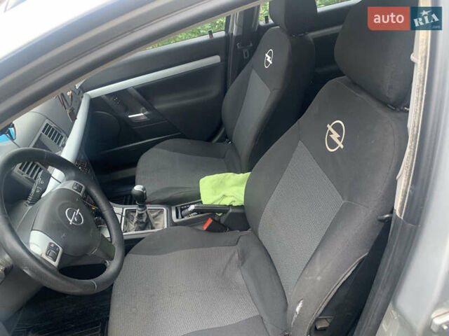 Сірий Опель Вектра, об'ємом двигуна 1.8 л та пробігом 265 тис. км за 4750 $, фото 8 на Automoto.ua