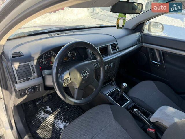 Сірий Опель Вектра, об'ємом двигуна 1.8 л та пробігом 276 тис. км за 3900 $, фото 5 на Automoto.ua