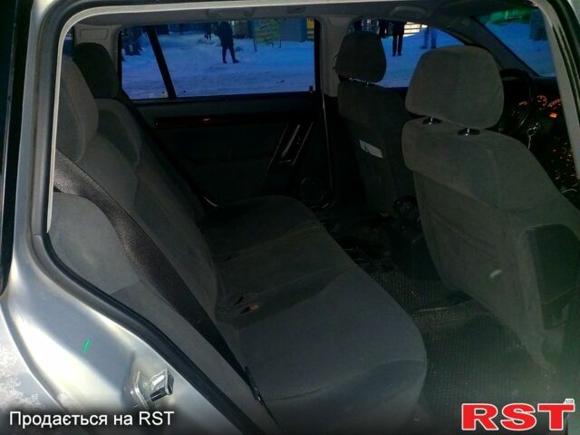 Сірий Опель Вектра, об'ємом двигуна 1.9 л та пробігом 350 тис. км за 4900 $, фото 4 на Automoto.ua