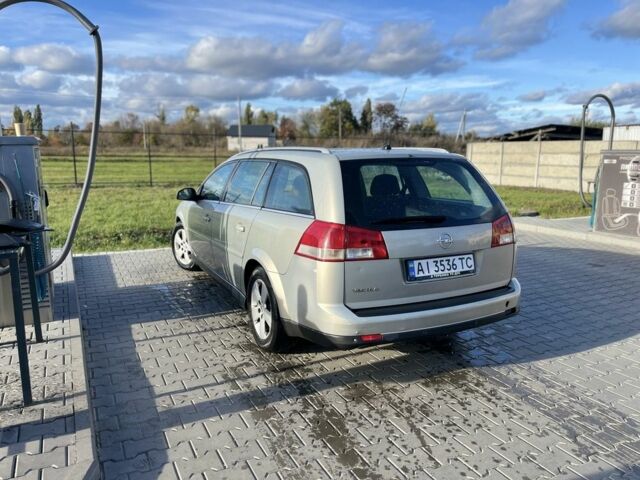 Серый Опель Вектра, объемом двигателя 1.9 л и пробегом 360 тыс. км за 4300 $, фото 1 на Automoto.ua
