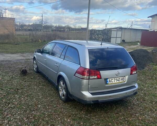 Серый Опель Вектра, объемом двигателя 1.91 л и пробегом 300 тыс. км за 3100 $, фото 2 на Automoto.ua