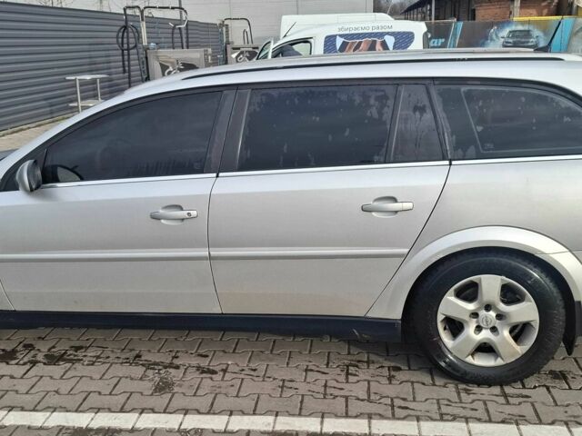 Сірий Опель Вектра, об'ємом двигуна 1.8 л та пробігом 270 тис. км за 4300 $, фото 7 на Automoto.ua