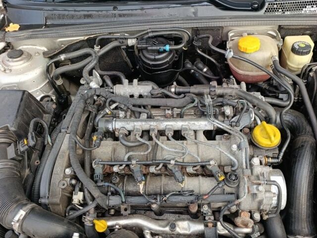 Серый Опель Вектра, объемом двигателя 1.9 л и пробегом 3 тыс. км за 5500 $, фото 4 на Automoto.ua