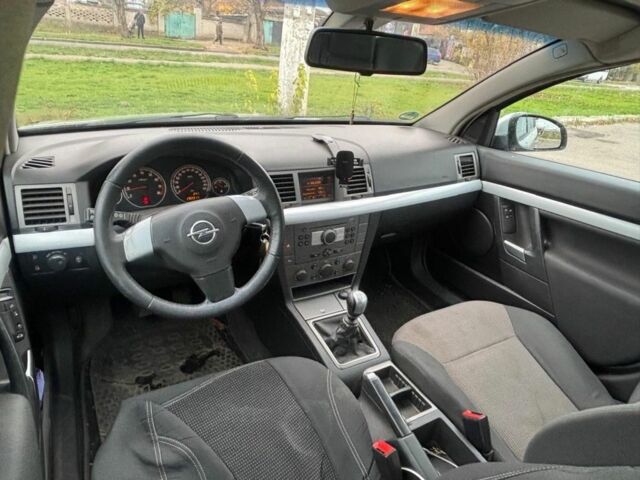 Сірий Опель Вектра, об'ємом двигуна 2.2 л та пробігом 280 тис. км за 2100 $, фото 9 на Automoto.ua