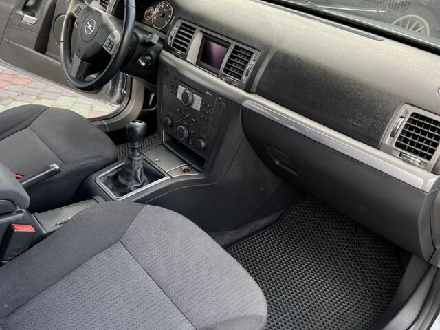 Серый Опель Вектра, объемом двигателя 1.9 л и пробегом 228 тыс. км за 5450 $, фото 10 на Automoto.ua