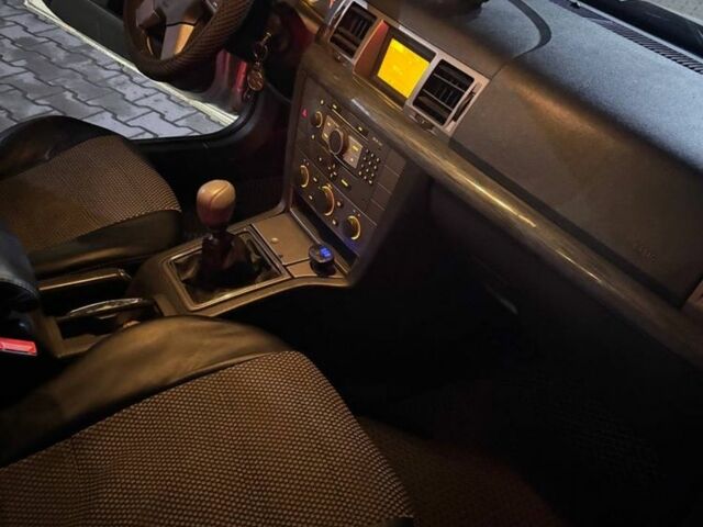 Серый Опель Вектра, объемом двигателя 1.9 л и пробегом 290 тыс. км за 3900 $, фото 7 на Automoto.ua